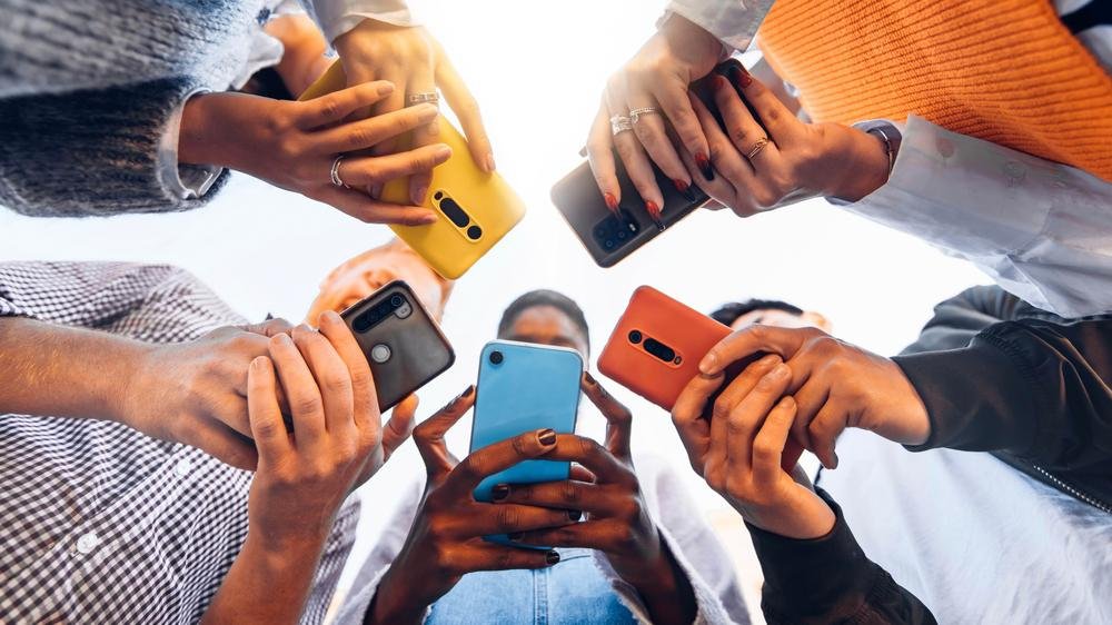 A venda de celulares 5G deve aumentar em 2023.
