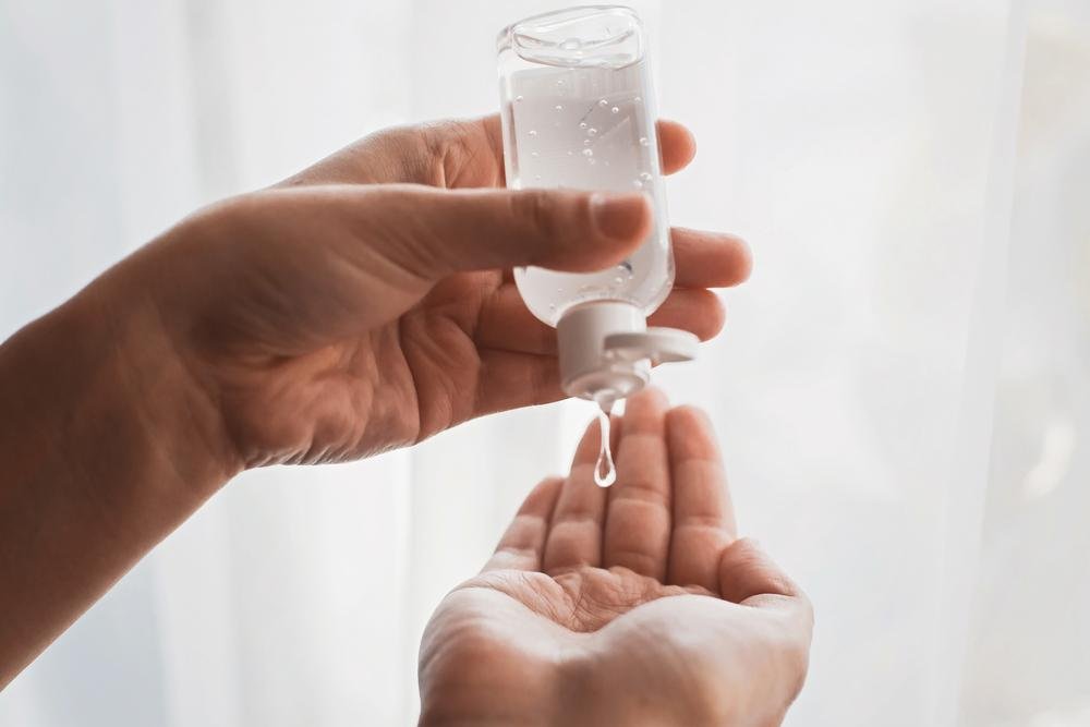 Com álcool em gel aromatizado, cientistas espanhóis desenvolvem novo método de triagem para a covid-19 (Fonte: Shutterstock)