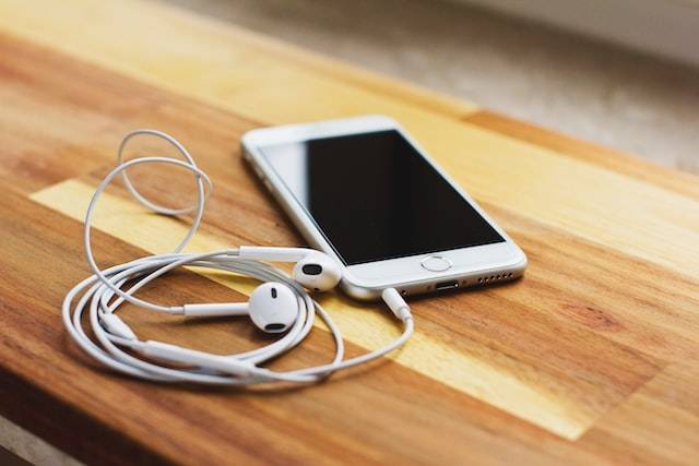 Até o iPhone 6S, modelo lançado em 2015, entrou na lista.