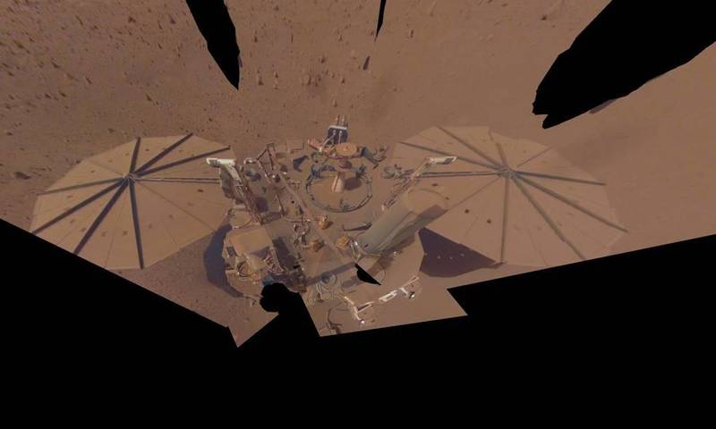Última selfie de InSight! A foto foi tirada em abril de 2022.