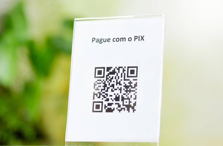 As transferências via PIX podem ser cobradas em alguns casos, pelas regras atuais.