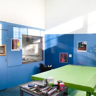 Imagem de O Ateliê: fundador de escola de arte nega acusações feitas em podcast