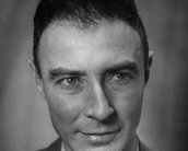 Quem foi Robert Oppenheimer, cientista que desenvolveu a bomba atômica