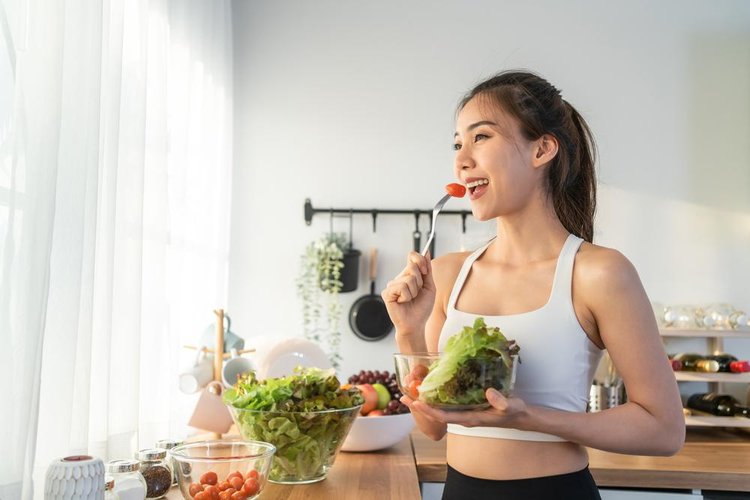 Ter consciência a alimentação é a chave para melhorar a relação das pessoas com a comida, de acordo com os pesquisadores.