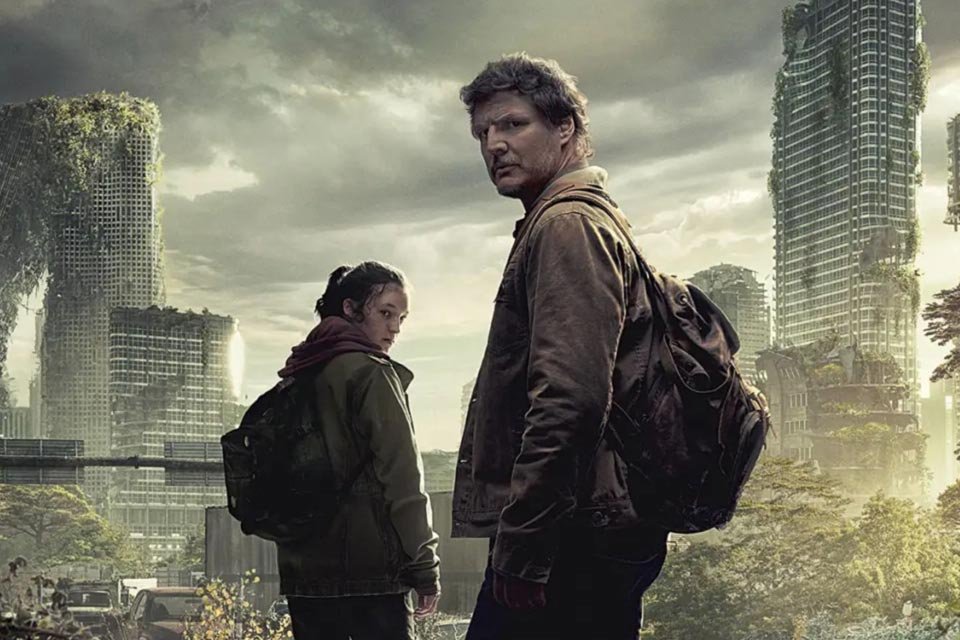 Pai e filha“: Pedro Pascal posta foto com atriz de Sarah na série The Last  of Us