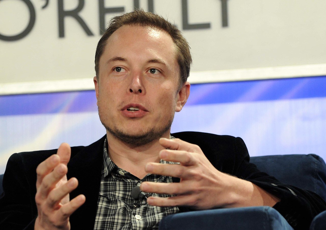 Musk teme pela “imagem negativa” na Califórnia após as demissões no Twitter.