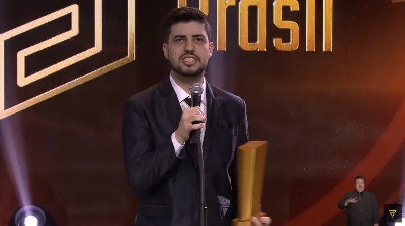 Leonardo Souza, o Robo, foi eleito o melhor jogador profissional de LoL em 2022. (CBLOL/Reprodução)