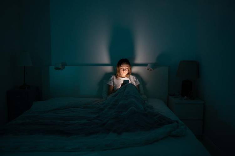 Evite utilizar telas na cama.