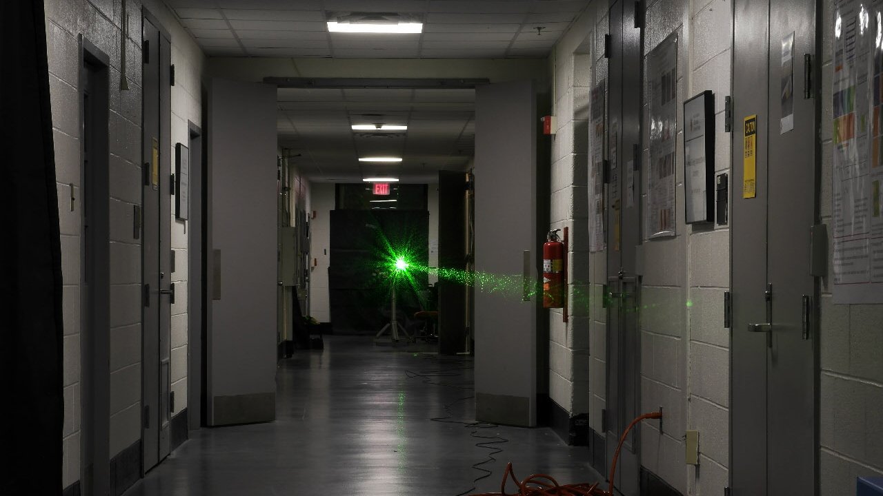 O laser foi testado no corredor da Universidade de Maryland.