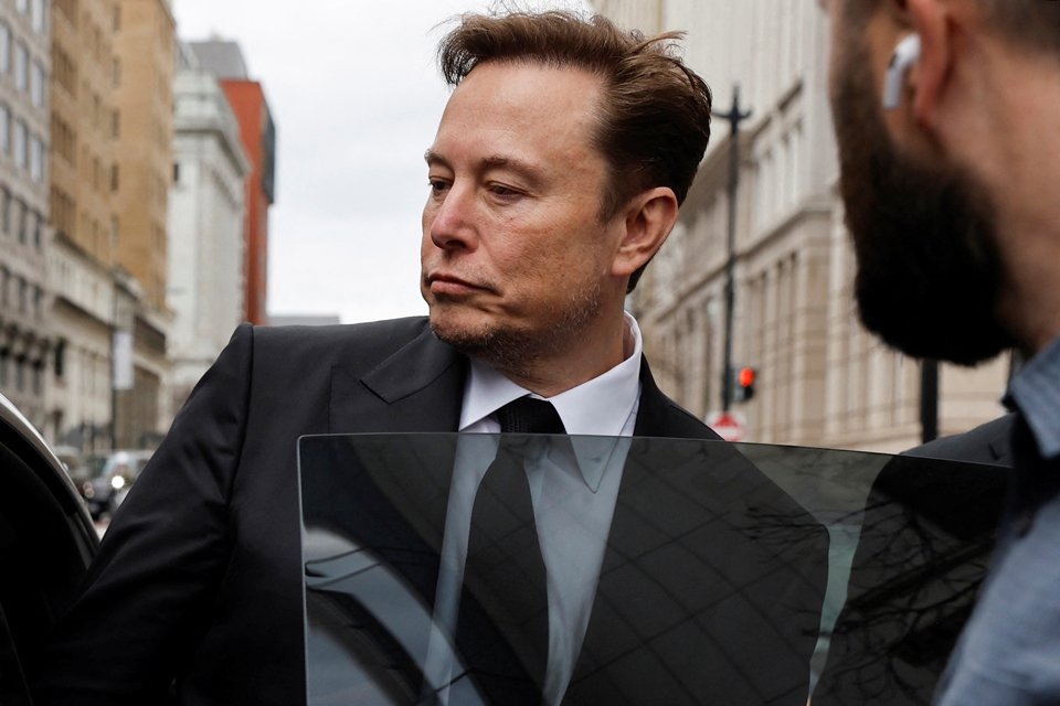 Elon Musk se envolveu em uma grade confusão por conta de um tuíte, que teria alterado o preço das ações da Tesla.