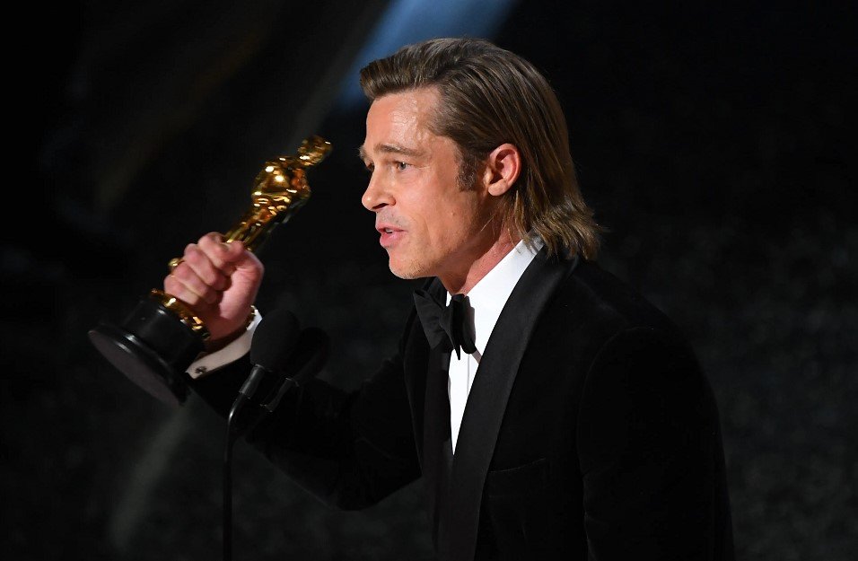 Brad Pitt foi o vencedor do Oscar de Melhor Ator Coadjuvante em 2020 pelo filme Era uma Vez em... Hollywood