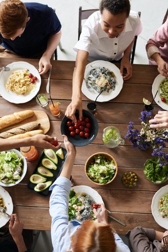 A alimentação saudável é essencial para a manutenção da saúde da microbiota.