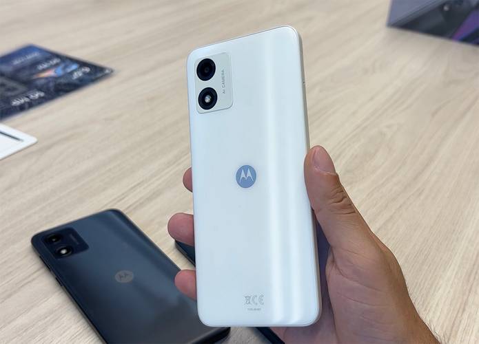 Moto E13