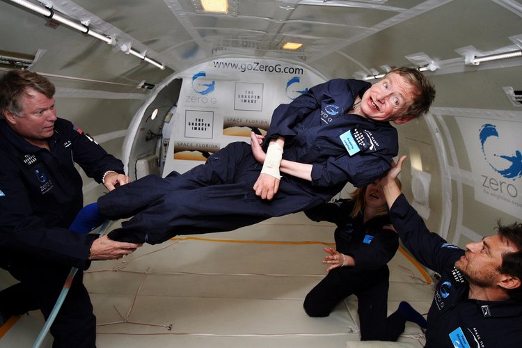 Hawking ficou conhecido pelo seu bom humor (Fonte: Jim Campbell/Aero-News Network)