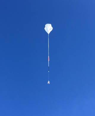 Exemplo de um conjunto de voo de um balão estratosférico