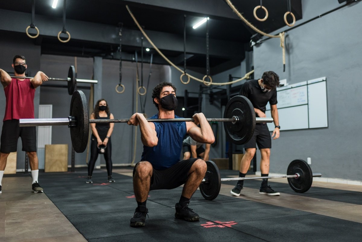 O CrossFit é uma opção de exercício físico que pode colaborar para a melhora da saúde mental