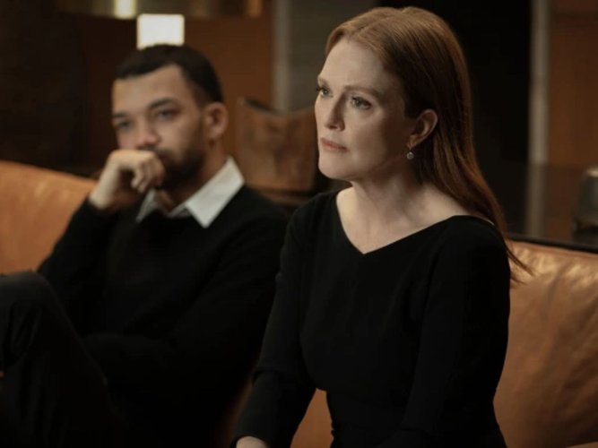 Thriller neo-noir com Julianne Moore promete reviravoltas até a última cena.