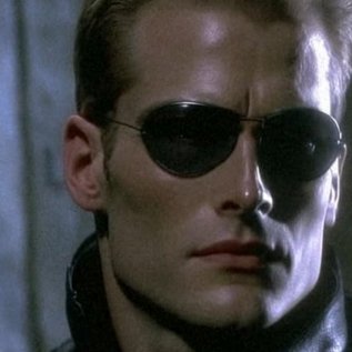 Imagem de IA recria Resident Evil Code: Veronica como um filme dos anos 80