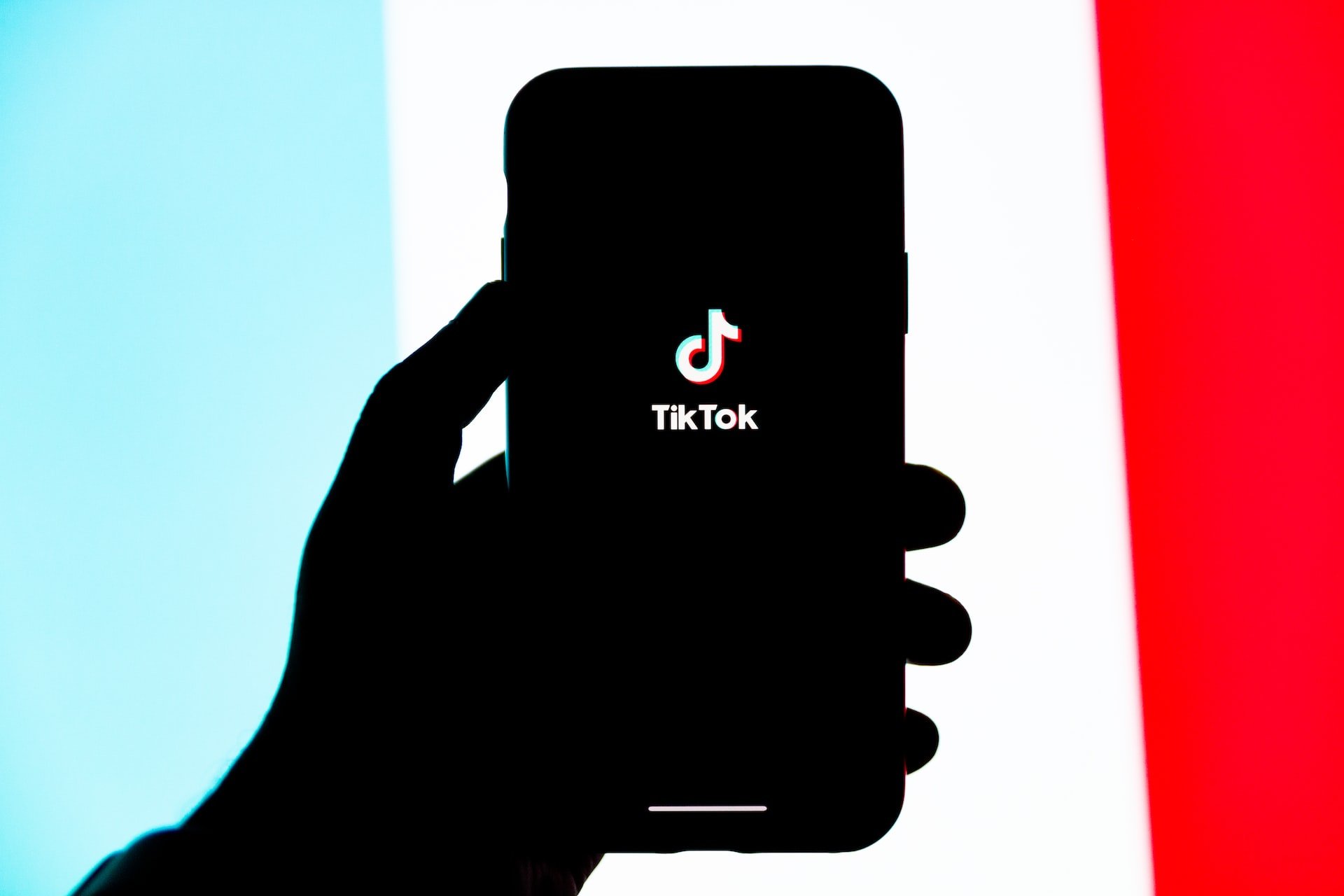 Dona do TikTok nega que governo chinês tenha acesso aos dados da plataforma.