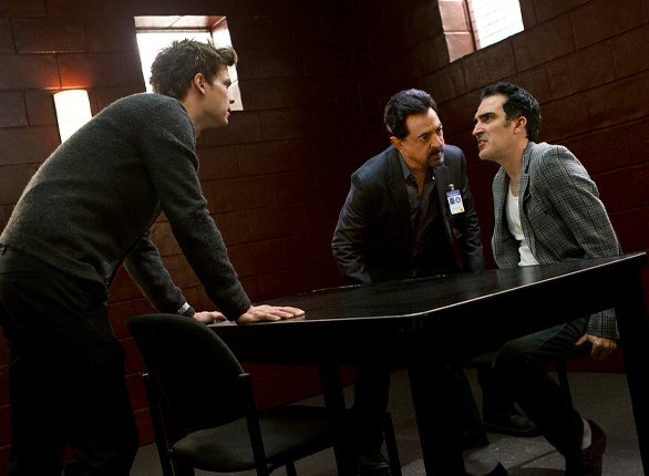 Interrogatório em episódio de 2011