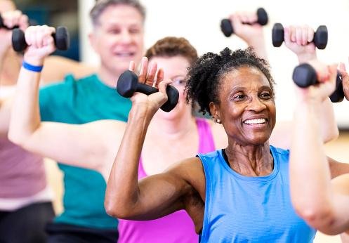 Estudo mostrou que todo tipo de exercício físico pode trazer benefícios para a saúde mental