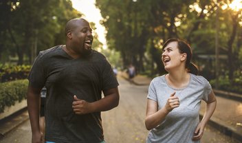 Estudo sugere que exercício é melhor do que remédio para saúde mental