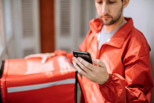 A proposta de regulamentação do trabalho por app pode ser apresentada por Medida Provisória ou projeto de lei.