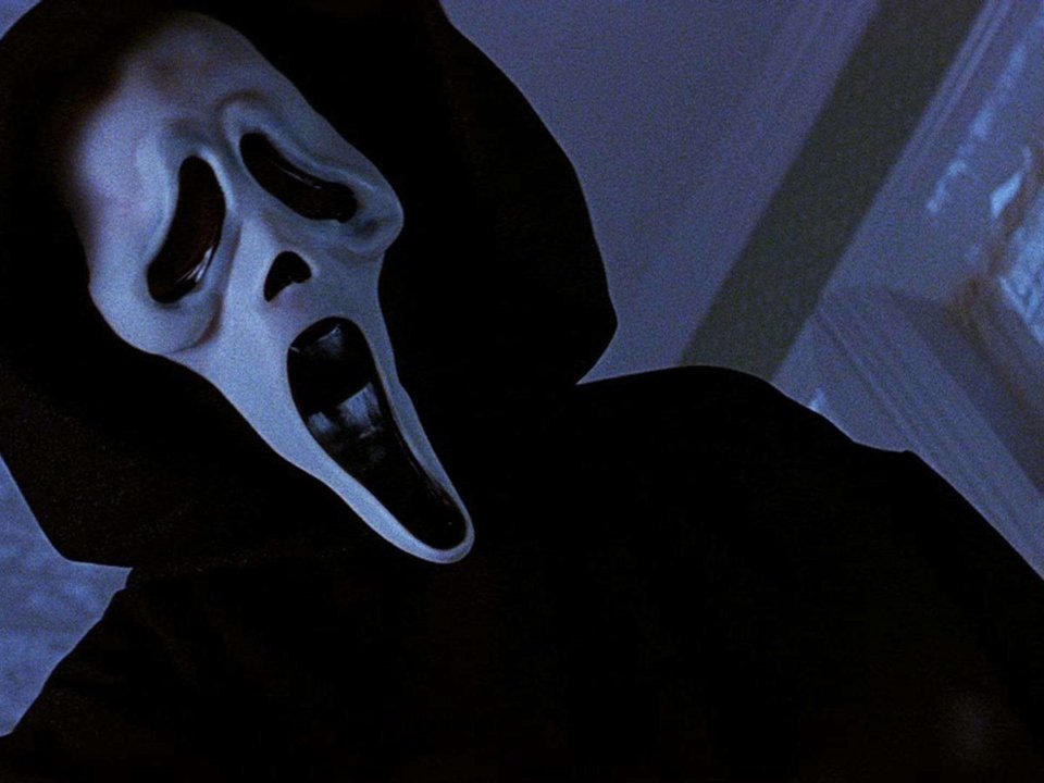 Pânico, escrito por Kevin Williamson, estreou em 1996 e mudou os rumos do cinema de terror.