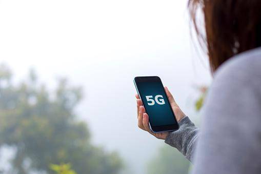 Pensando em trocar o celular antigo por um celular 5G?