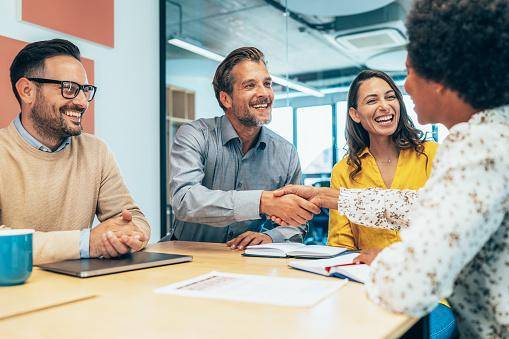 Cursos rápidos e intensivos nos currículos são uma forma de encantar recrutadores.