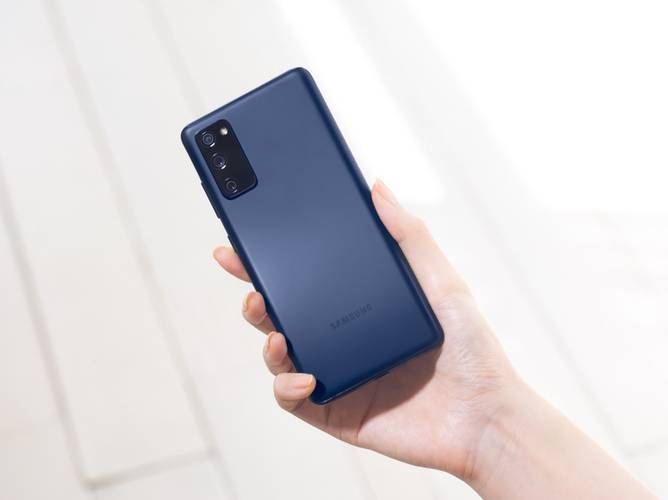 Primeiro modelo “premium econômico”, o Galaxy S20 FE vendeu mais de 10 milhões de unidades.