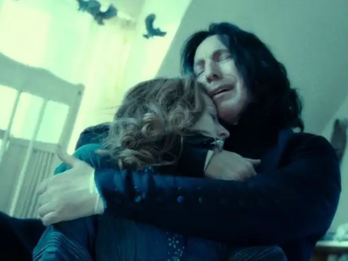 Lilian Potter e Severo Snape em Harry Potter e as Relíquias da Morte – Parte 2 (2011).