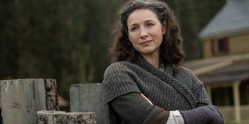 Caitriona Balfe retorna como Claire para a 7ª temporada. (Fonte: Starz/Divulgação)