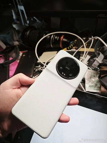 Suposta imagem do Xiaomi 13 Ultra.
