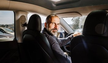 CEO do Uber trabalha como motorista para entender problemas do app