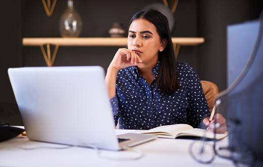 As diferenças entre os modelos de contrato PJ e CLT precisam ser analisadas na hora de optar por uma vaga de emprego.
