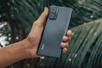 Imagem de 6 smartphones com bateria de 6.000 mAh
