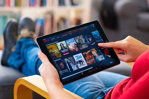 Netflix lidera taxa de cancelamento de streaming no Brasil, diz