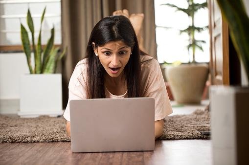 Consumidores estão com medo de pagar mais caro nas compras internacionais.