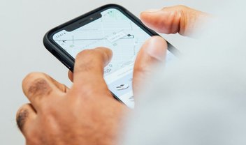 Corrida no Uber e 99 fica mais cara para usuários com pouca bateria?