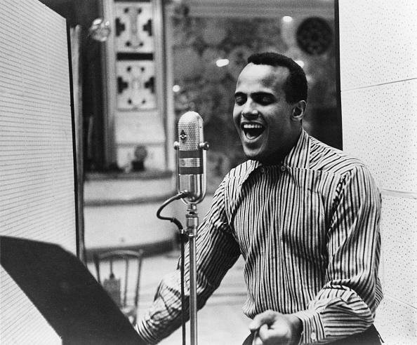Harry Belafonte levou os ritmos caribenhos ao topo das paradas norte-americanas na década de 1950.