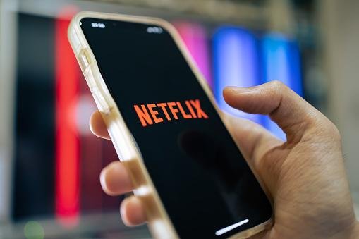 Netflix perde 1 milhão de assinaturas na Espanha após proibir conta  compartilhada