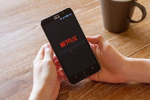 Na Espanha, muitos usuários não gostaram das novas políticas de compartilhamento de senhas da Netflix e cancelaram seus planos.