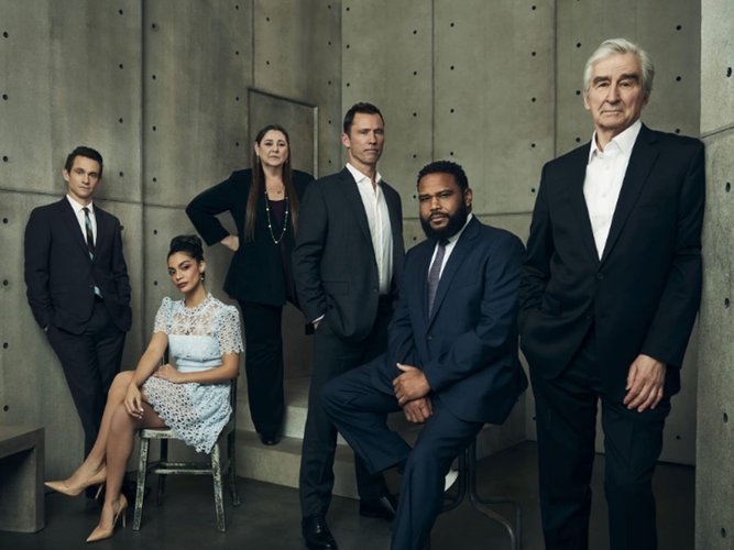 Elenco do revival de Law & Order (1990).