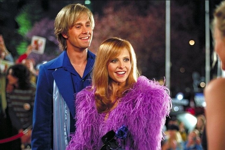 Freddie Prinze Jr. e Sarah Michelle Gellar em Scooby Doo: O Filme