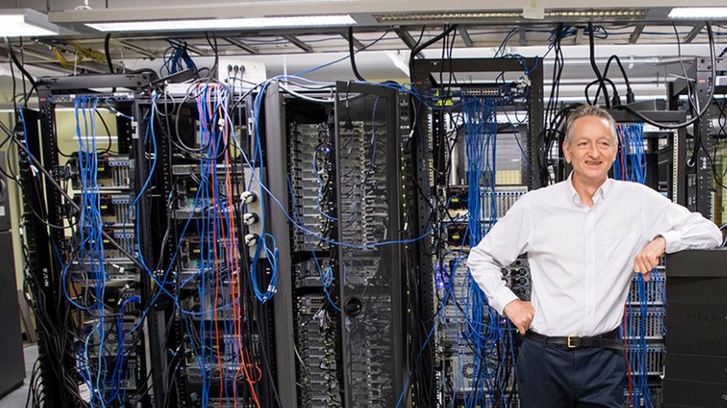 Geoffrey Hinton diz estar arrependido do próprio trabalho.