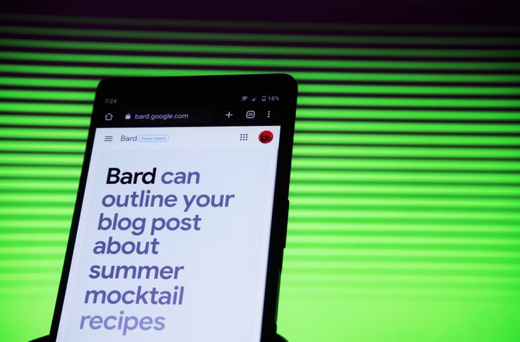 Ex-cientista do Google teme o futuro do Bard AI e outras IAs.