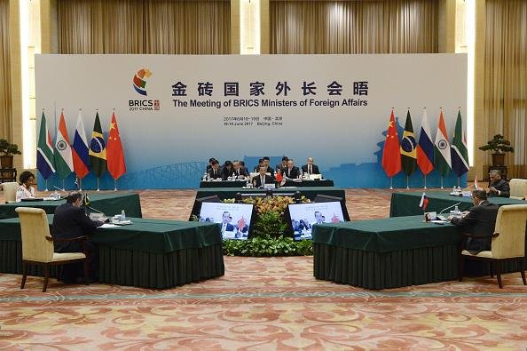 A primeira vez que os chefes de estado do BRICS se reuniram foi em 2009.