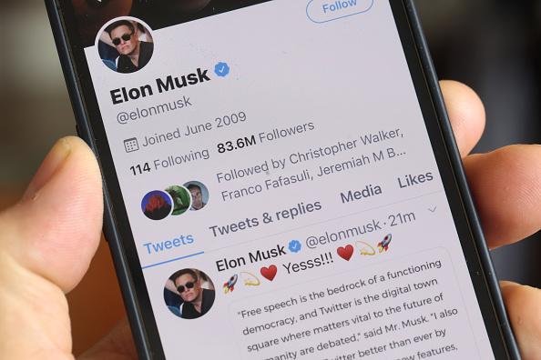 Twitter perdeu metade de seu valor desde que Elon Musk assumiu a plataforma.