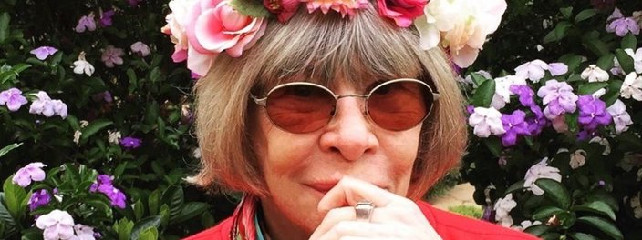 Imagem de: Rita Lee morre aos 75 anos; relembre sua trajetória na TV e cinema